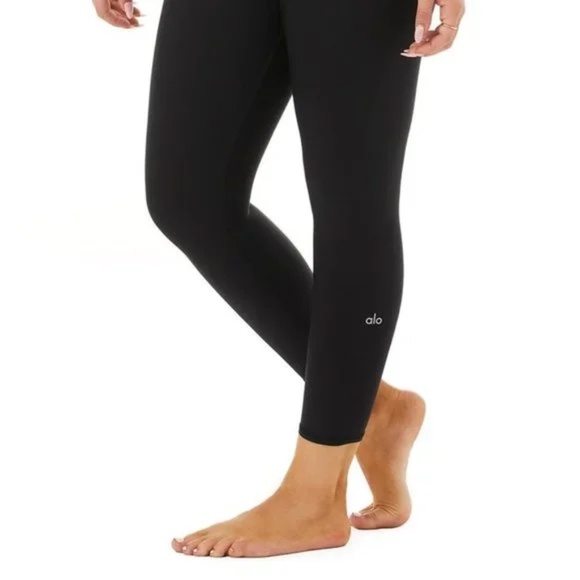 Alo Yoga High Waist Fitness Capri Leggings in Black Size Small - Picture 3 of 11